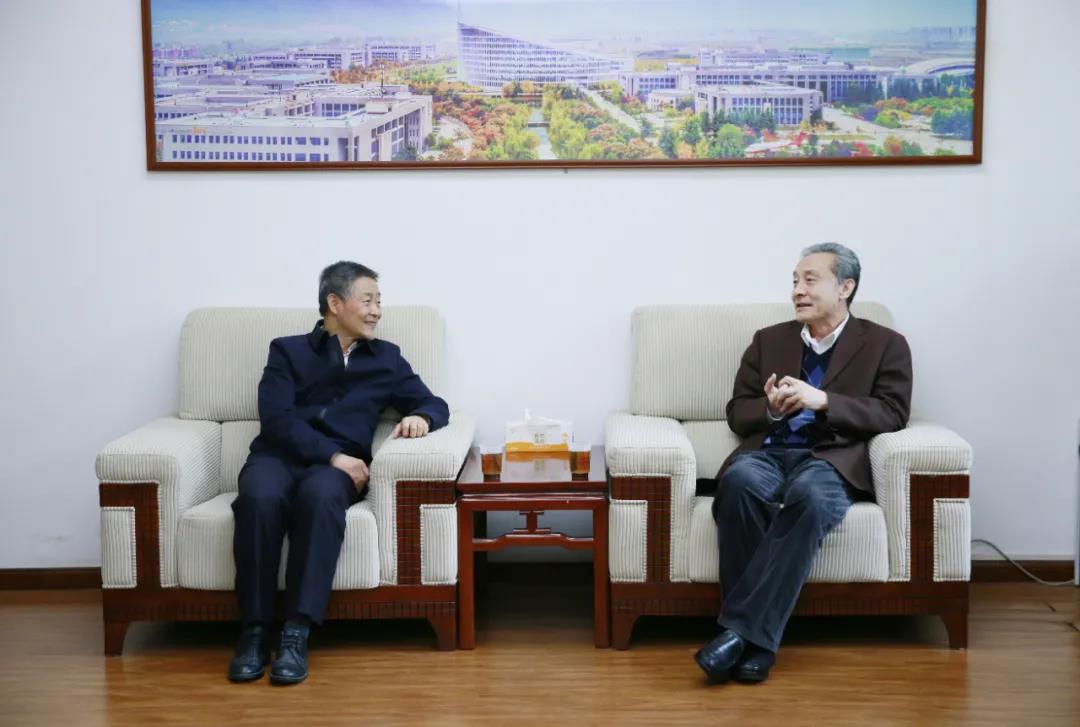 746922CCEEDAD2BB80D6006350E_C179CCD5_12C10.jpg?e=